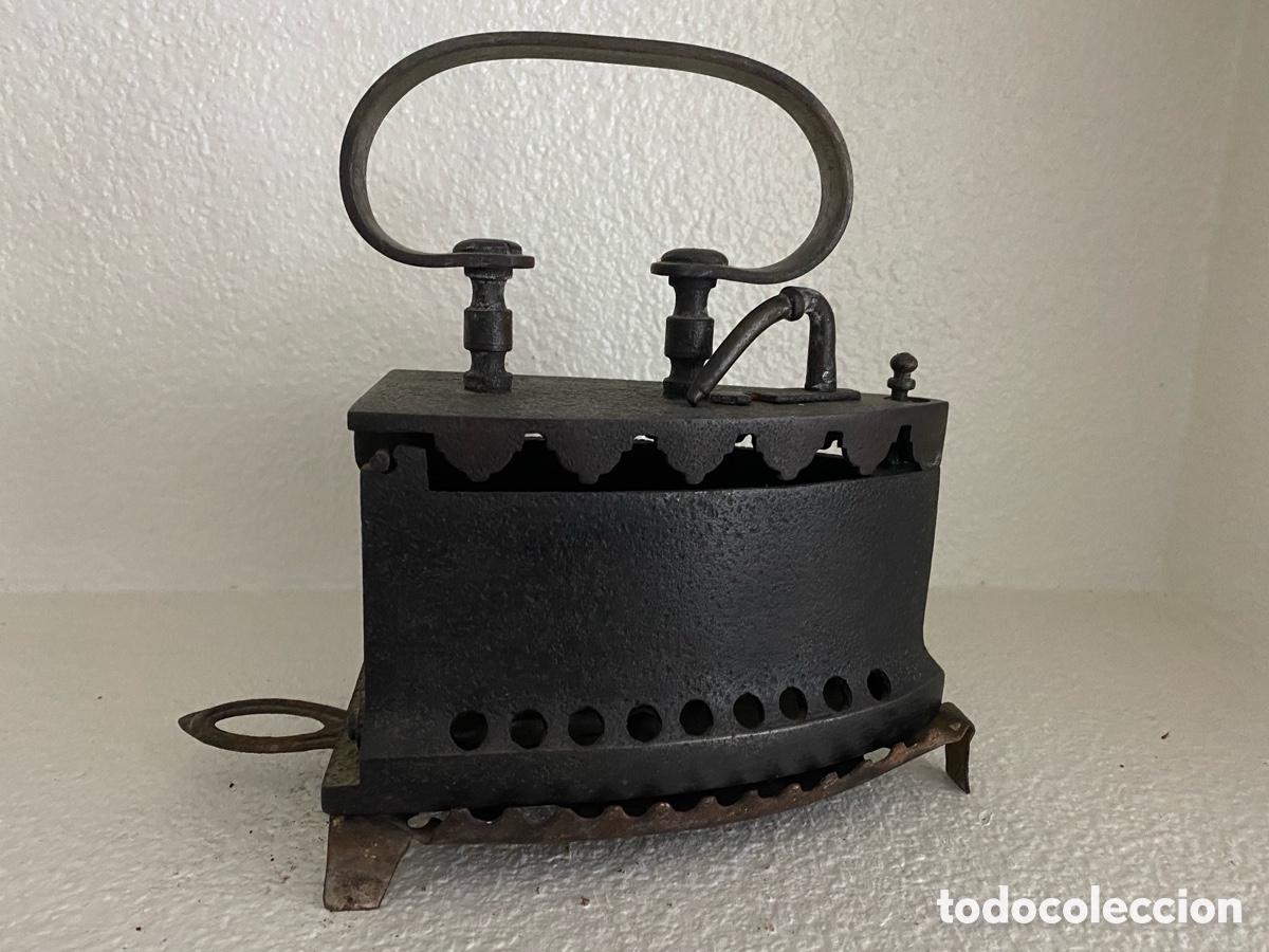 Antig&uuml;edades: Plancha antigua con soporte de hierro - Foto 15
