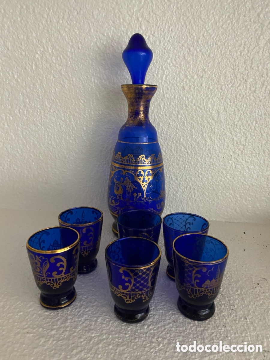 Antig&uuml;edades: Conjunto de botella y seis vasos con plato antiguo - Foto 8