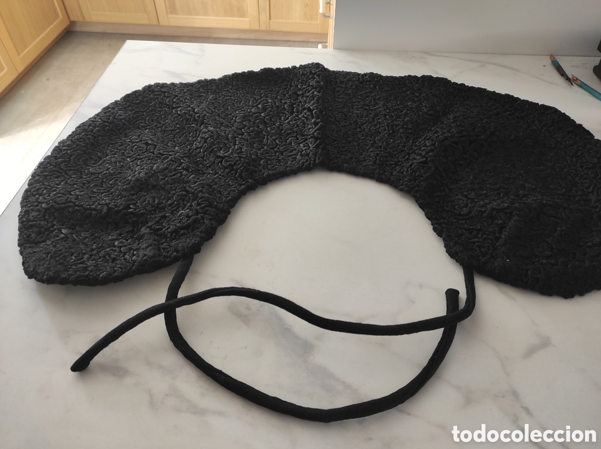 Antig&uuml;edades: Cuello de astrac&aacute;n forrado - Foto 1