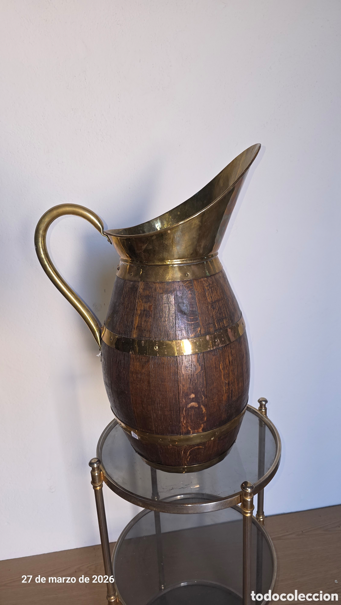 Antig&uuml;edades: Antigua jarra francesa roble y laton