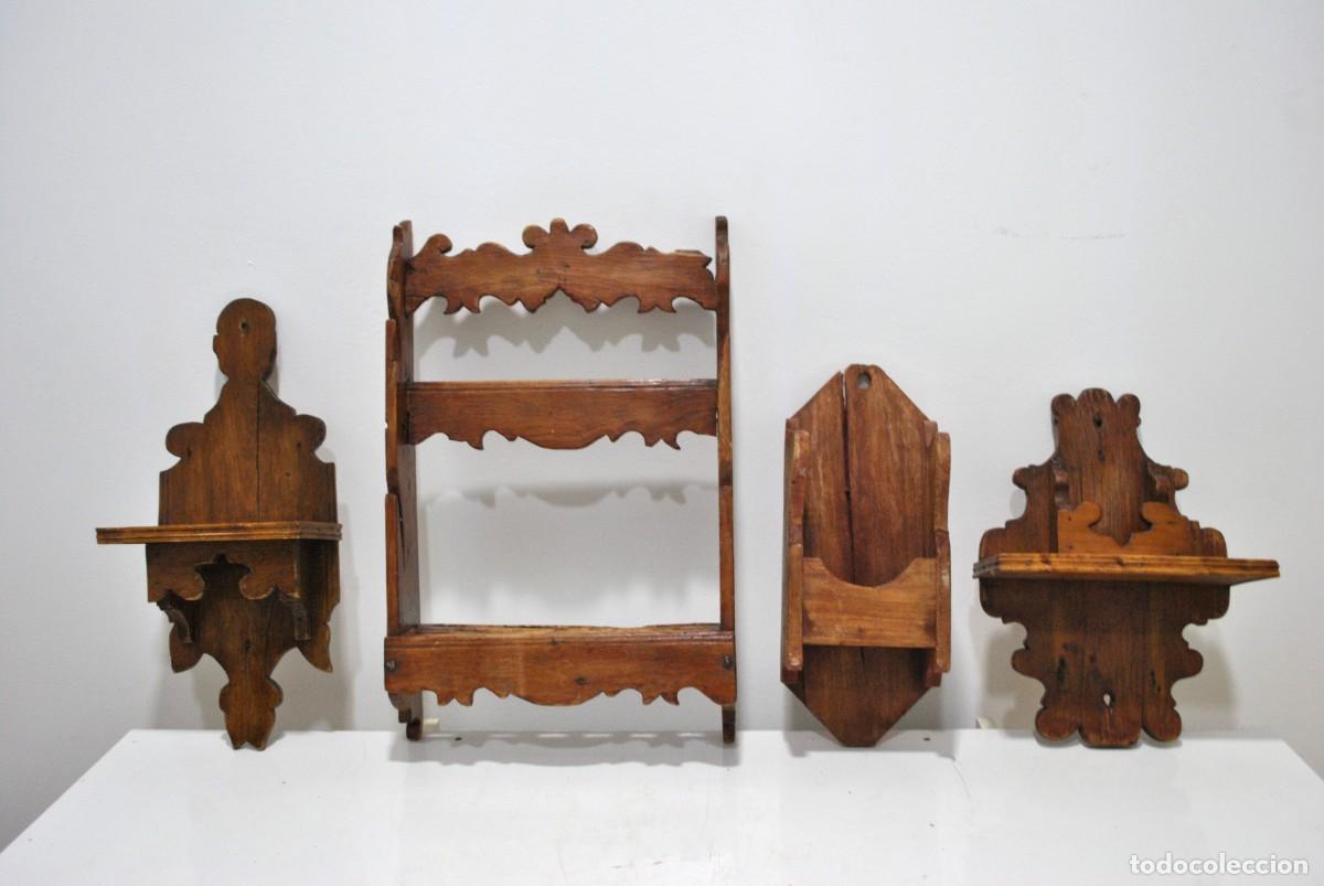 Antig&uuml;edades: LOTE DE ESTANTER&Iacute;AS Y REPISAS DE MADERA - Foto 1