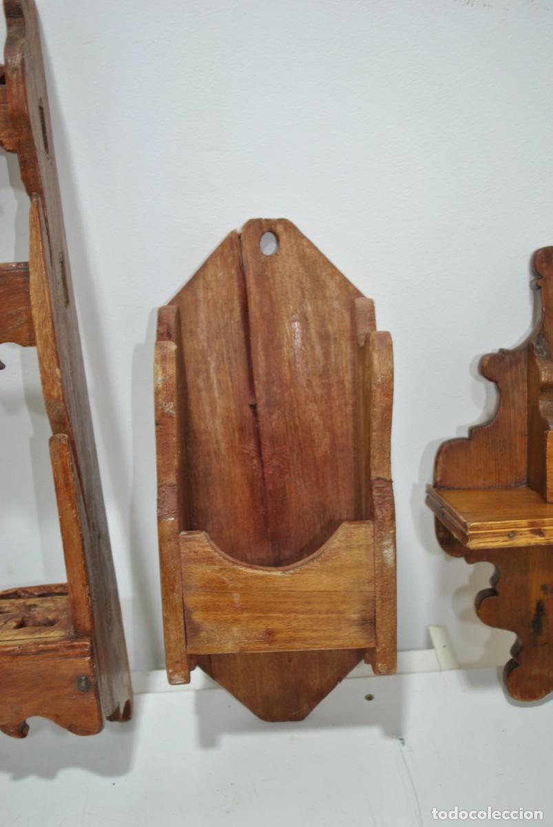 Antig&uuml;edades: LOTE DE ESTANTER&Iacute;AS Y REPISAS DE MADERA - Foto 3