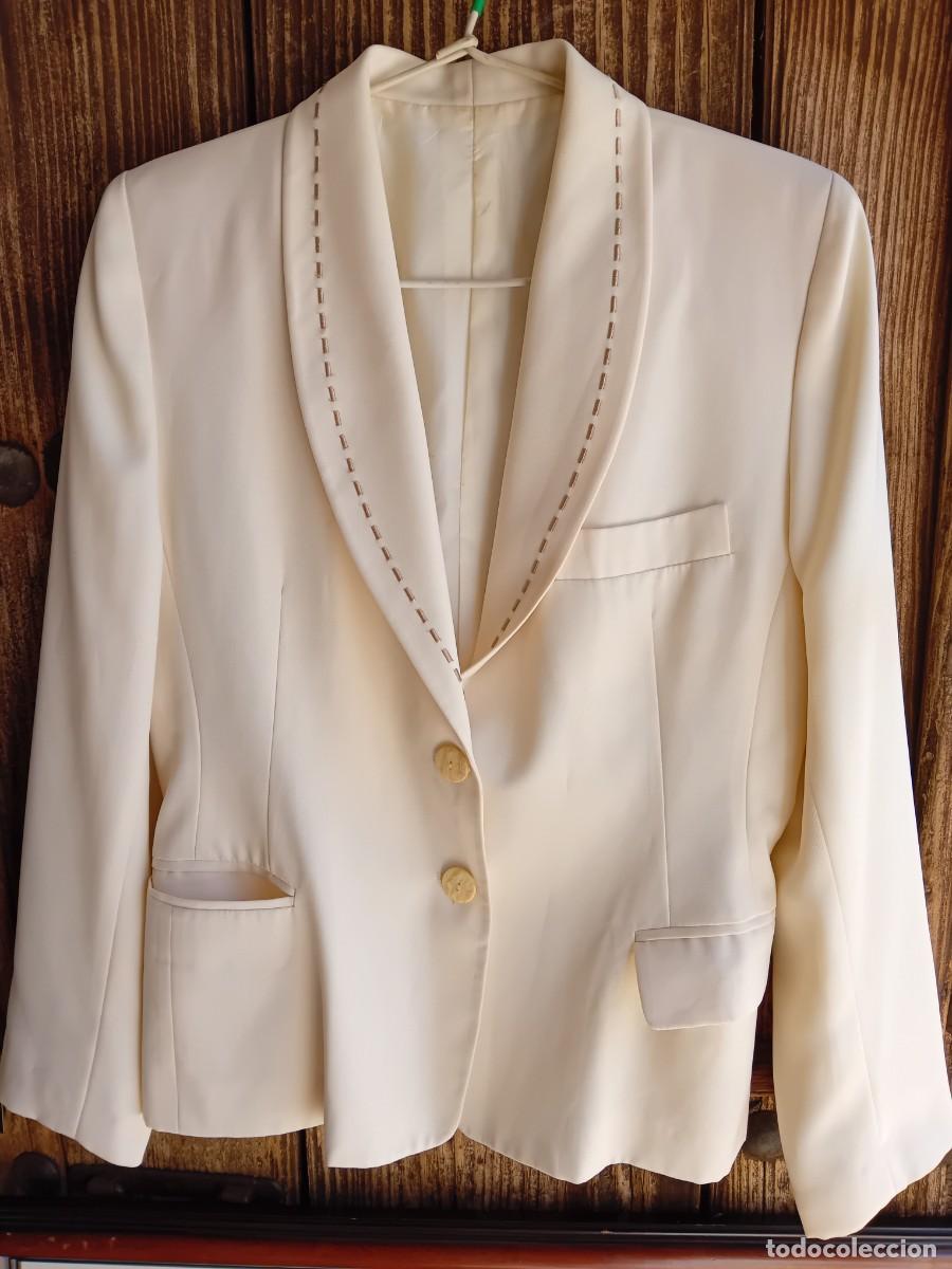 Antig&uuml;edades: Chaqueta talla 44 marca matiz. - Foto 1