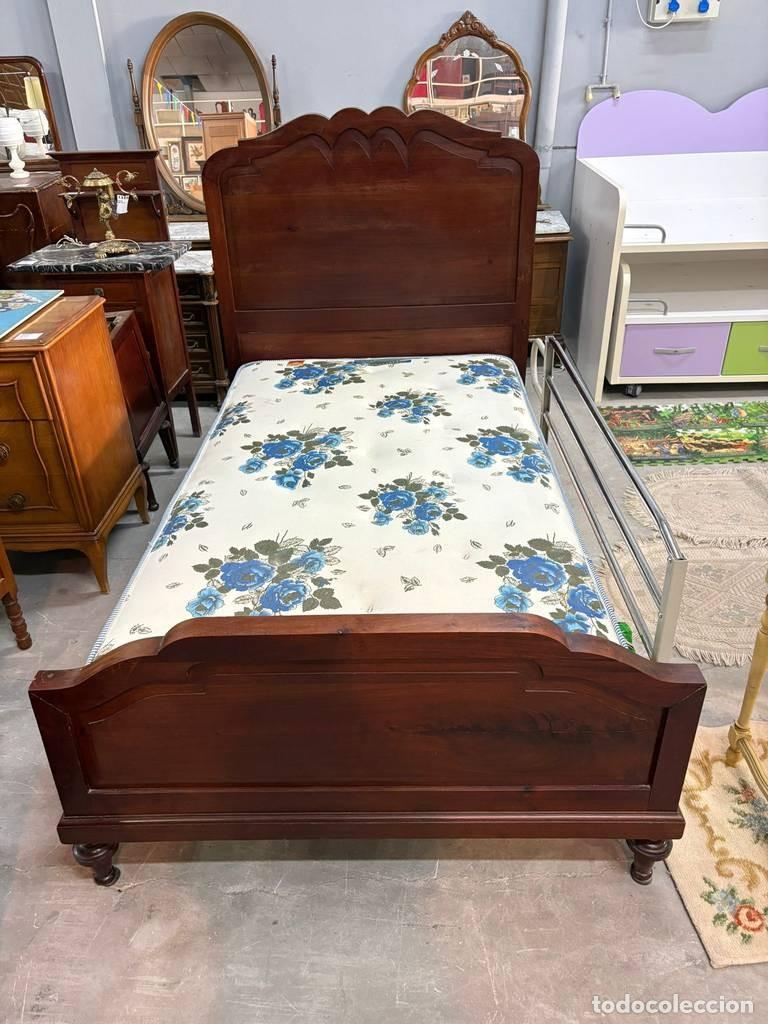 Antig&uuml;edades: ESTRUCTURA DE CAMA.. - Foto 5