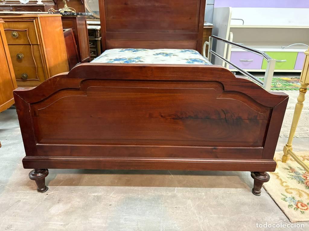 Antig&uuml;edades: ESTRUCTURA DE CAMA.. - Foto 7