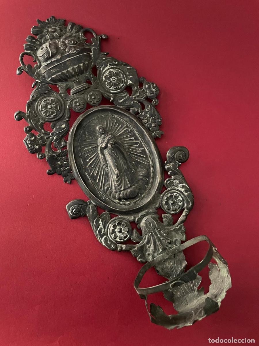 Antig&uuml;edades: ANTIGUA BENDITERA EN PLATA