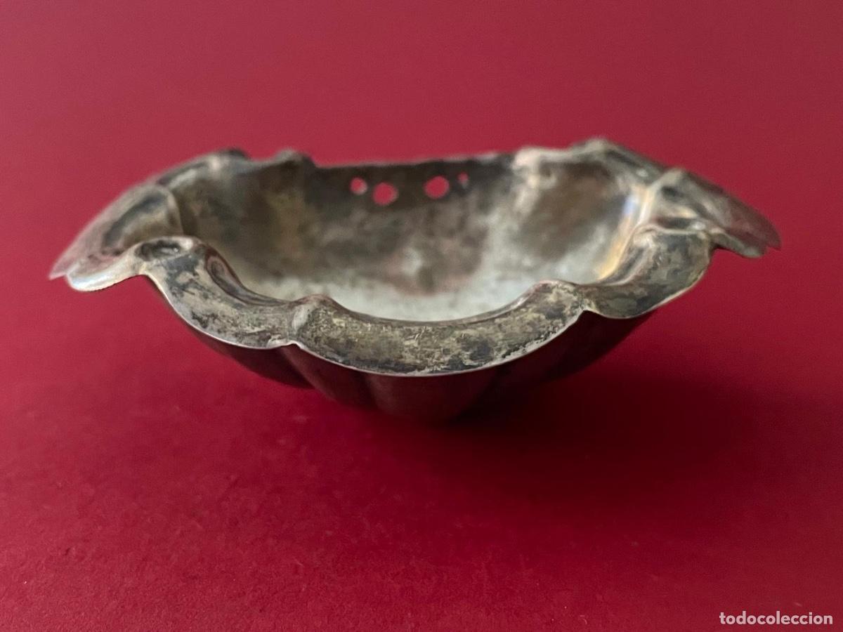 Antig&uuml;edades: PARTE INFERIOR BENDITERA EN PLATA - Foto 1