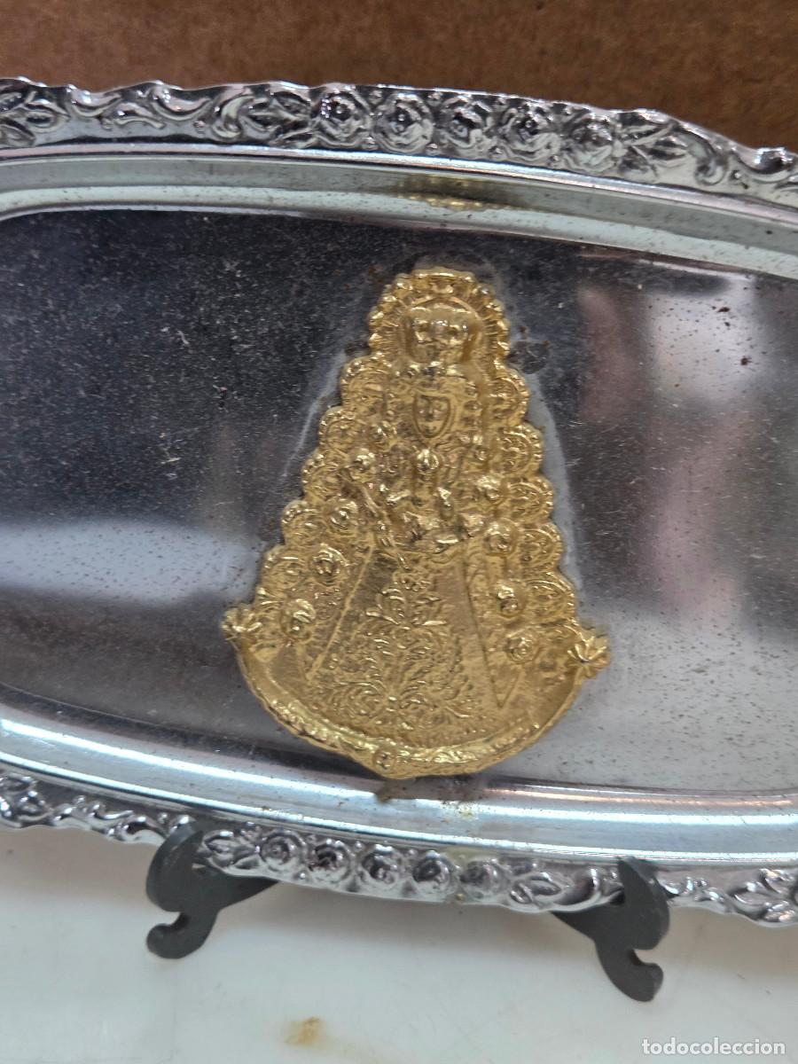 Antig&uuml;edades: bandeja con la virgen del rocio - Foto 2