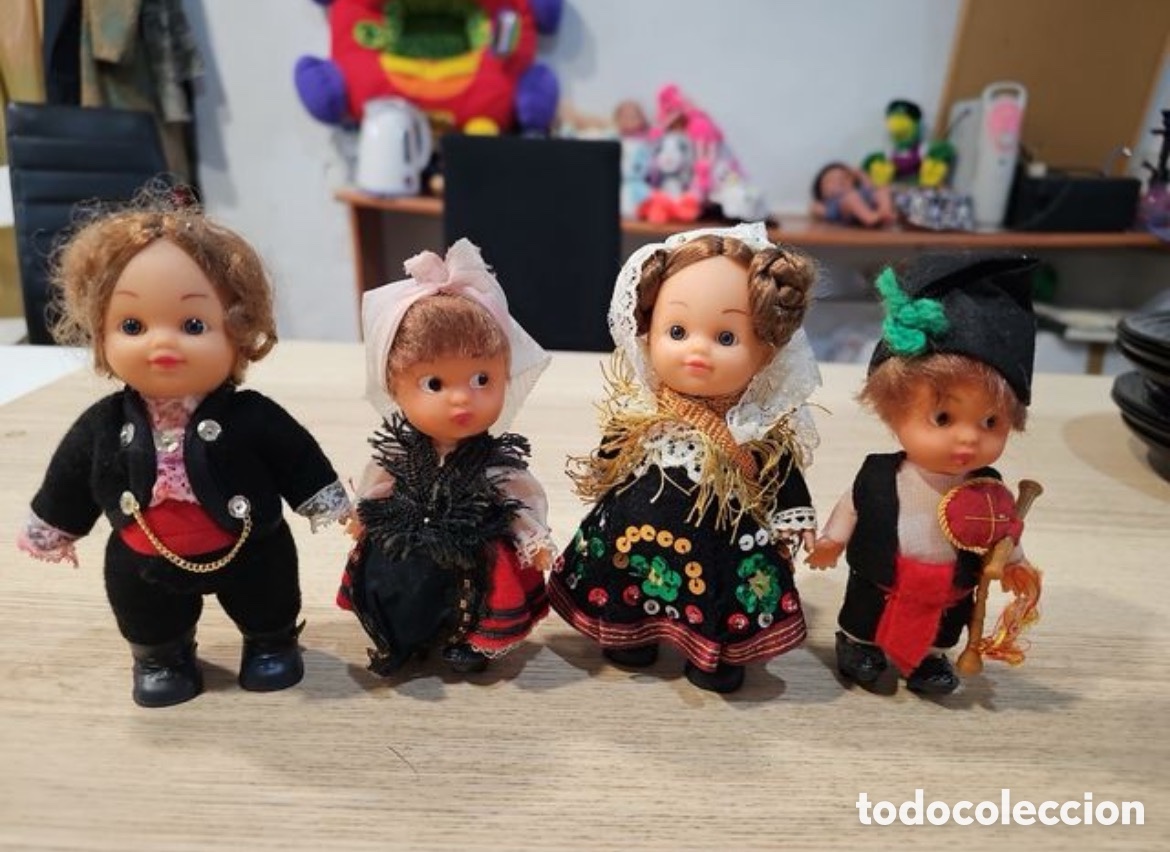 Antig&uuml;edades: 4 mu&ntilde;equitos regionales espa&ntilde;oles - Foto 1