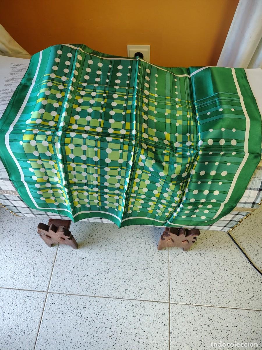 Antig&uuml;edades: Pa&ntilde;uelo de acetato, vintage. - Foto 1