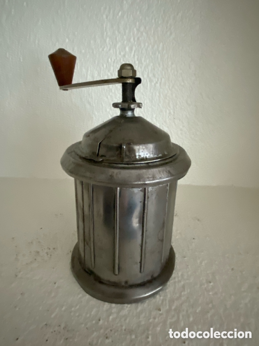 Antig&uuml;edades: Molinillo de caf&eacute; antiguo en aluminio - Foto 4