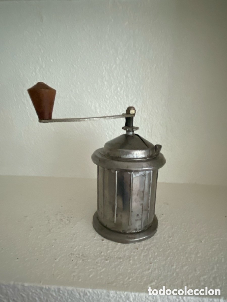 Antig&uuml;edades: Molinillo de caf&eacute; antiguo en aluminio - Foto 6