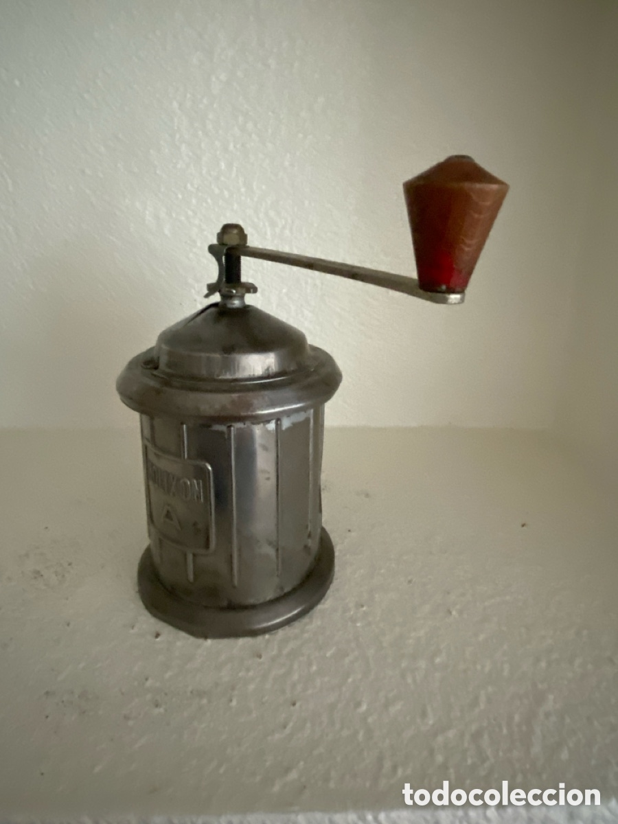 Antig&uuml;edades: Molinillo de caf&eacute; antiguo en aluminio - Foto 7