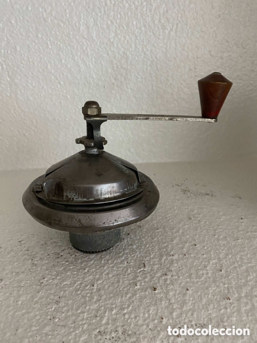 Antig&uuml;edades: Molinillo de caf&eacute; antiguo en aluminio - Foto 9