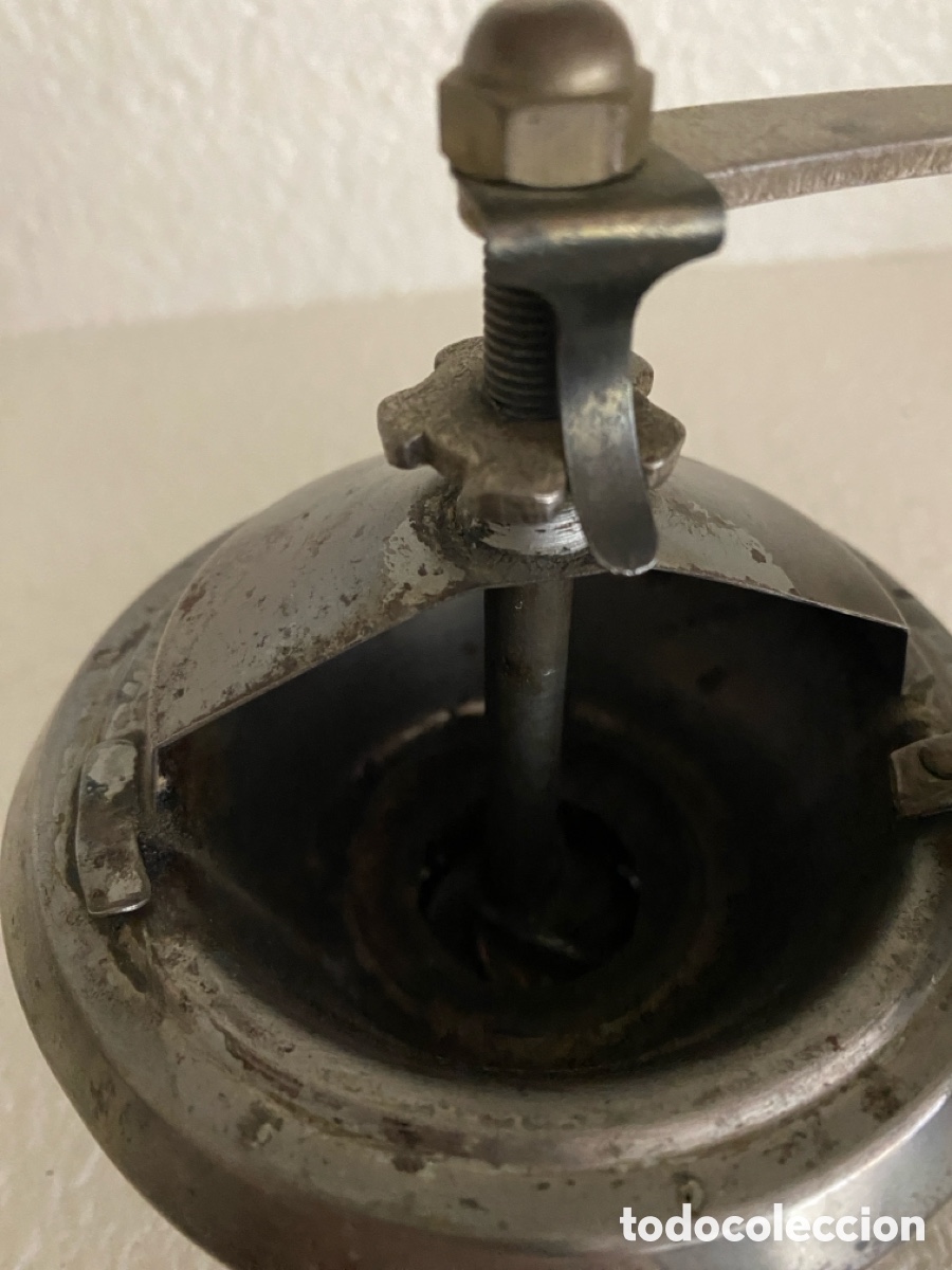 Antig&uuml;edades: Molinillo de caf&eacute; antiguo en aluminio - Foto 11