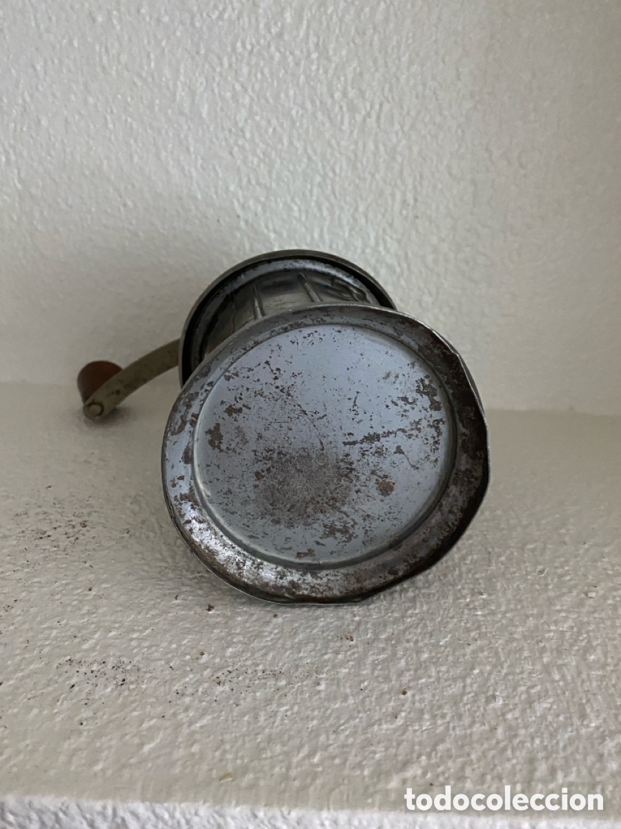 Antig&uuml;edades: Molinillo de caf&eacute; antiguo en aluminio - Foto 19