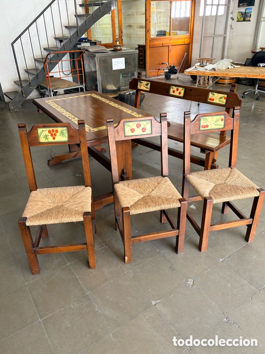 Antig&uuml;edades: Mesa de madera maziza con azulejos de la Bisbal - Foto 4
