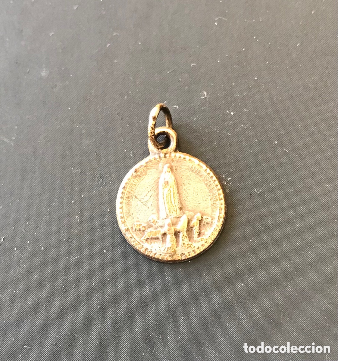 Antig&uuml;edades: Medalla Virgen F&aacute;tima y Sagrado Coraz&oacute;n - Foto 1
