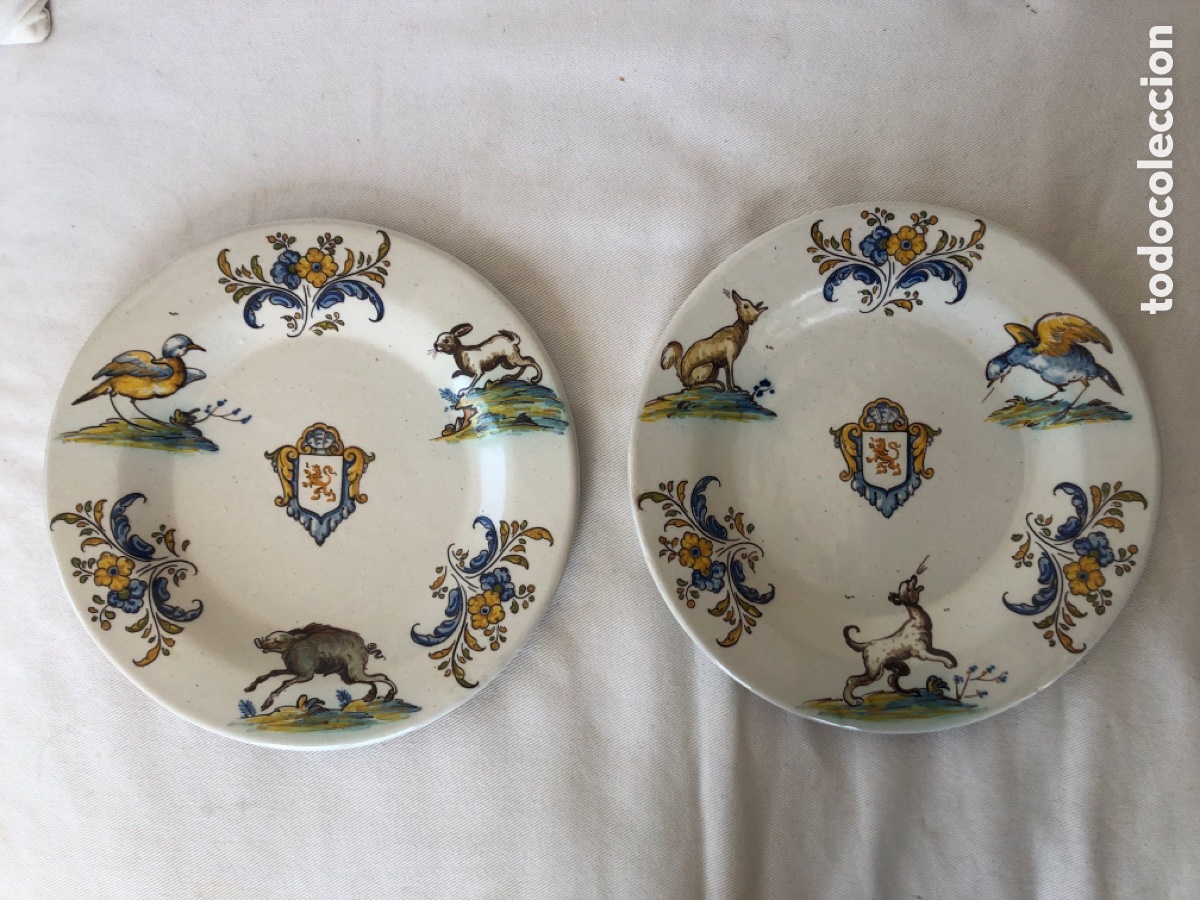Antig&uuml;edades: Pareja platos Talavera. Serie alcore&ntilde;a. Ruiz de Luna