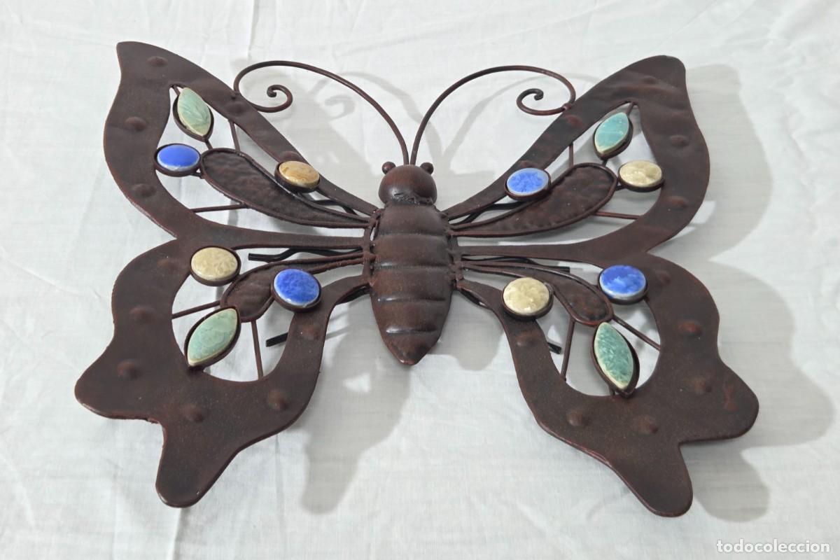Antig&uuml;edades: Mariposa de chapa y ceramica - Foto 2