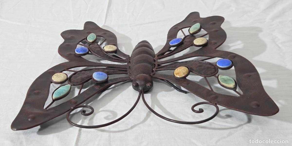 Antig&uuml;edades: Mariposa de chapa y ceramica - Foto 4