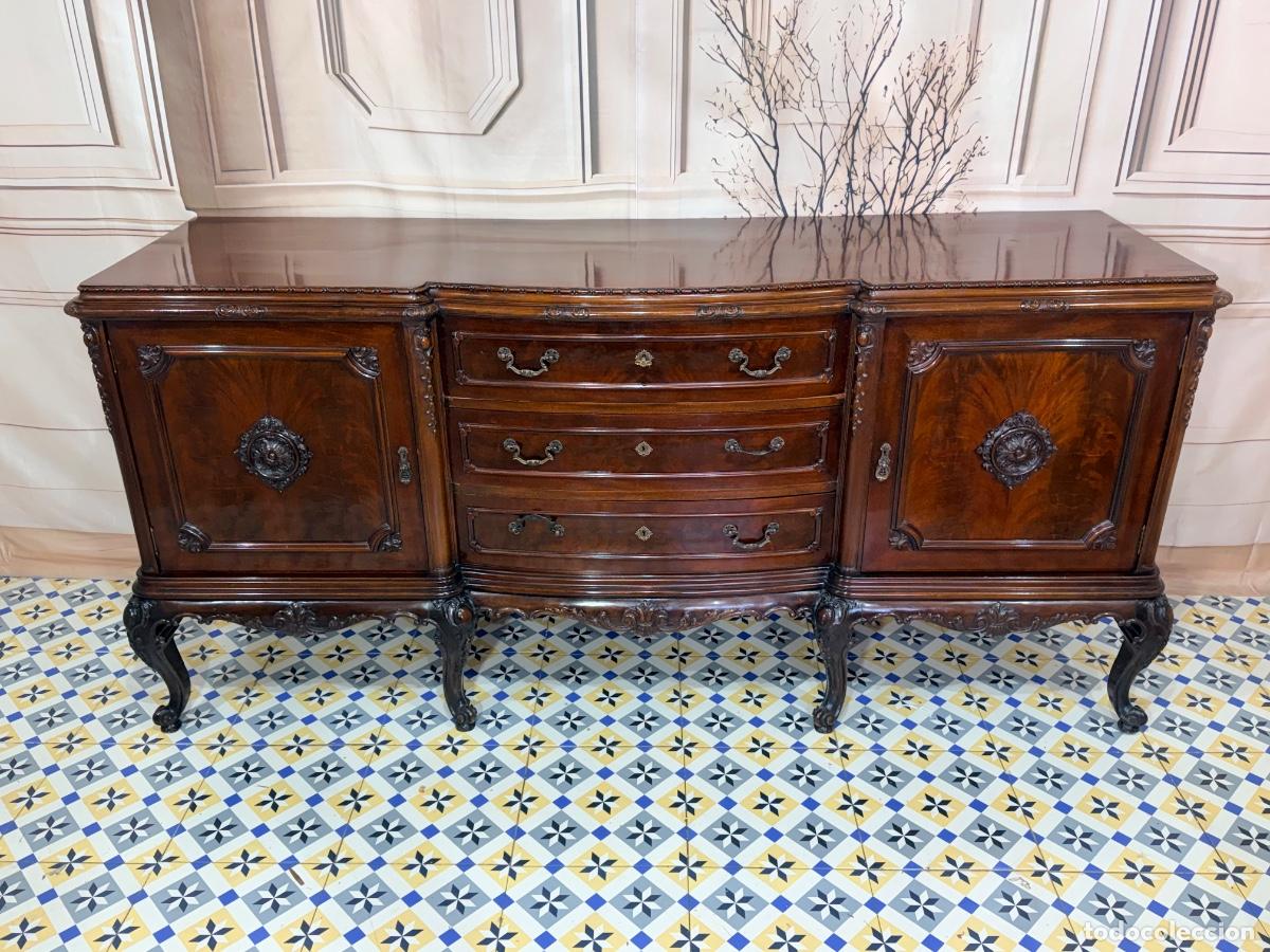 Antig&uuml;edades: Aparador en madera de caoba de estilo Chippendale - Foto 1