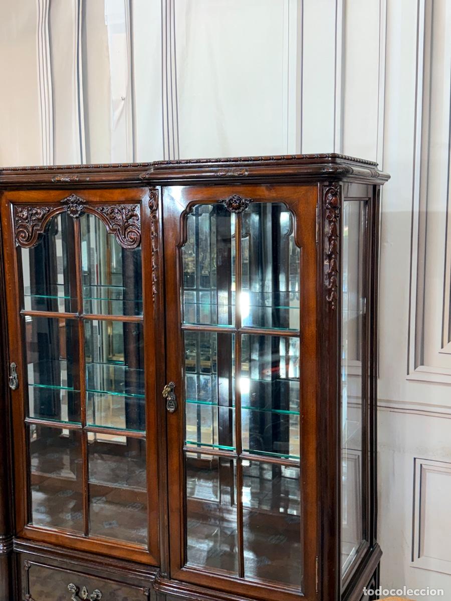 Antig&uuml;edades: Elegante vitrina de caoba - Foto 6