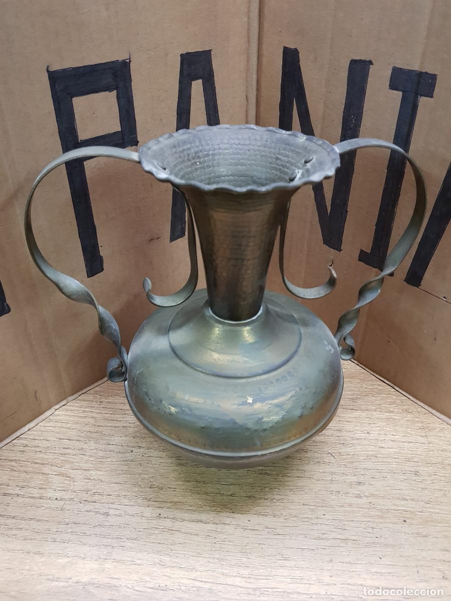 Antig&uuml;edades: JARRON DE BRONCE-ALTO 21 CM - Foto 1