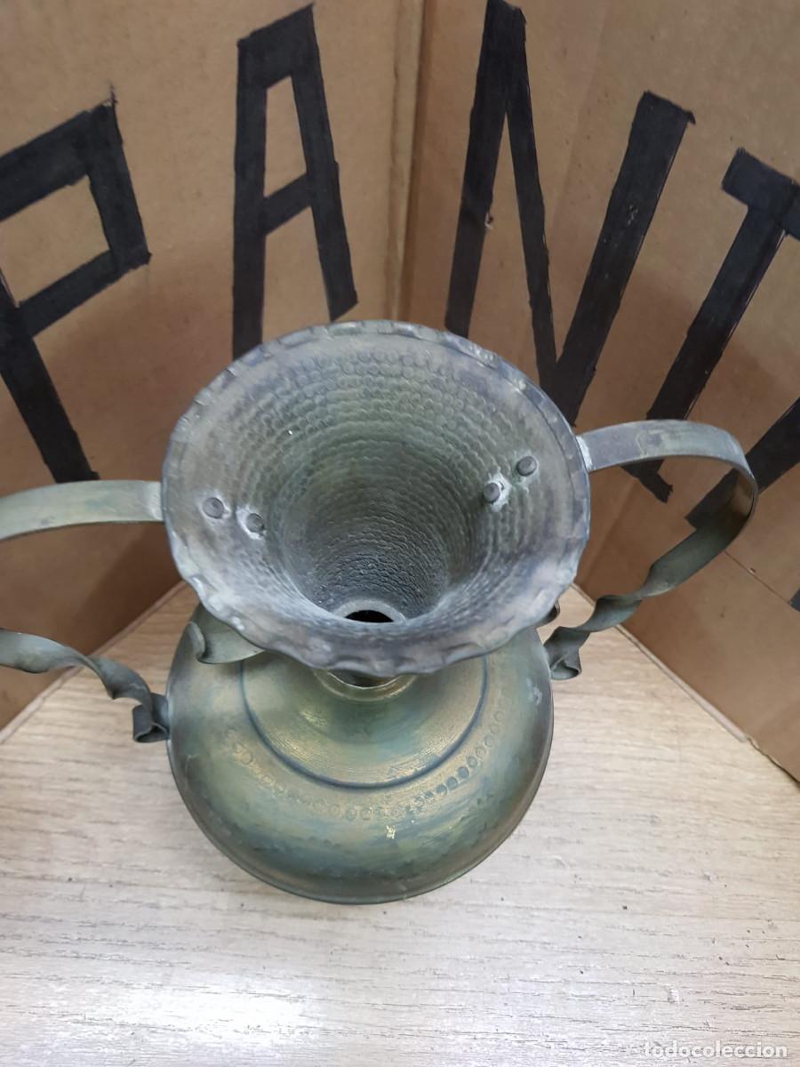 Antig&uuml;edades: JARRON DE BRONCE-ALTO 21 CM - Foto 2