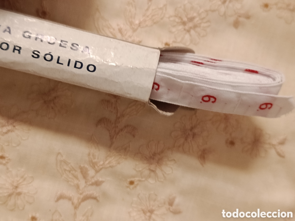 Antig&uuml;edades: 4 Cajitas de cinta de numerar ropa - Foto 4