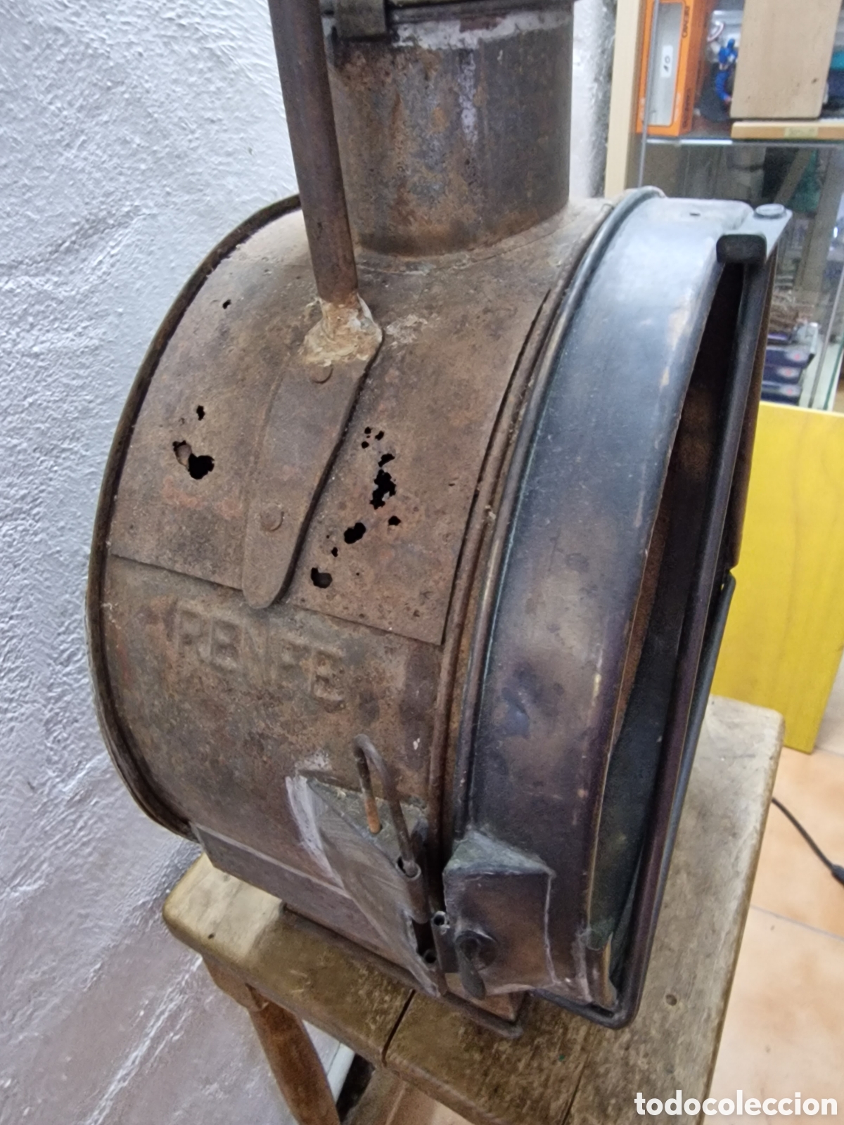Antig&uuml;edades: Farol de tren Renfe antiguo - Foto 5