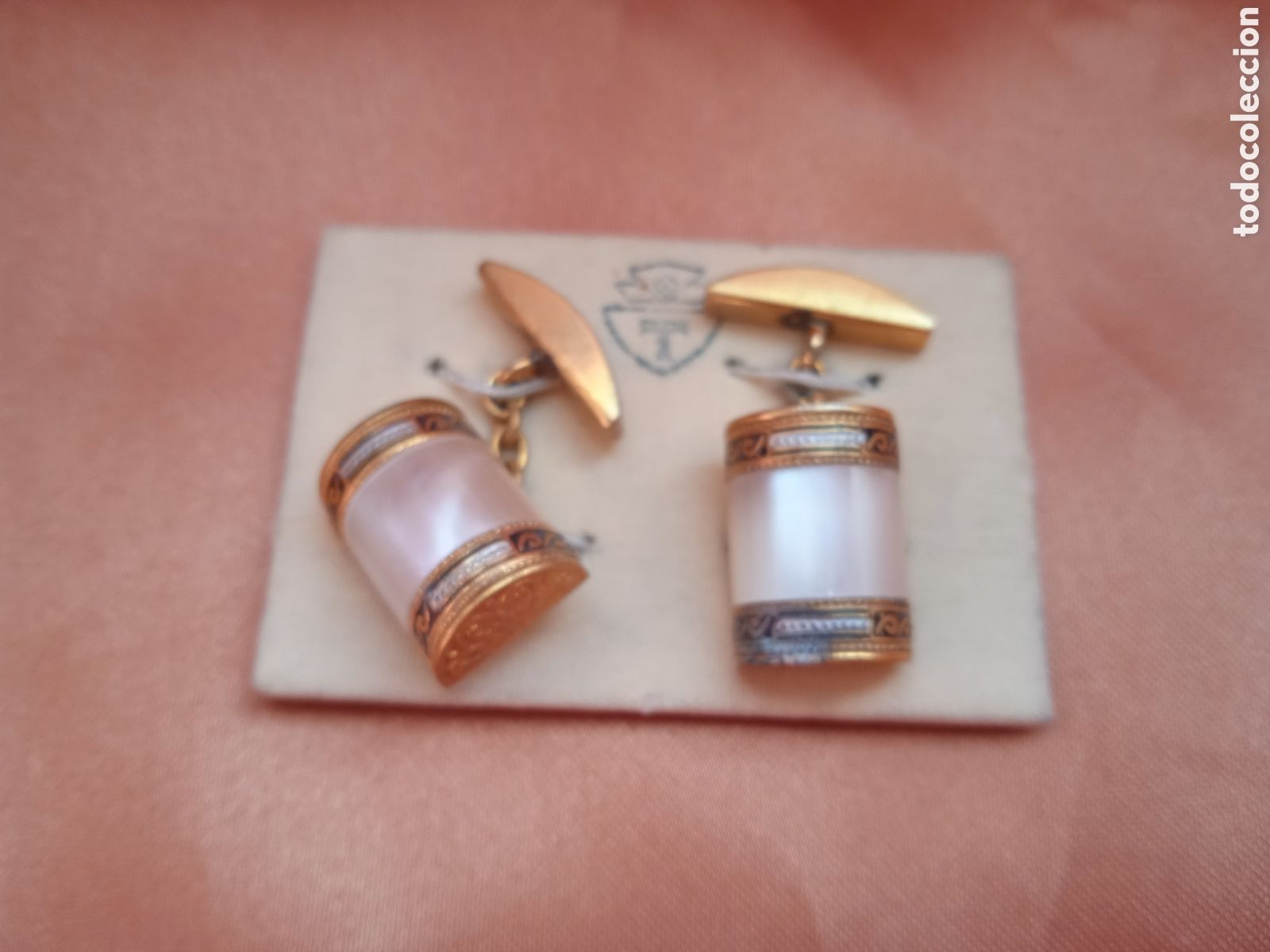 Antig&uuml;edades: GEMELOS PARA CAMISAS DORADOS Y N&Aacute;CAR - NACARADOS