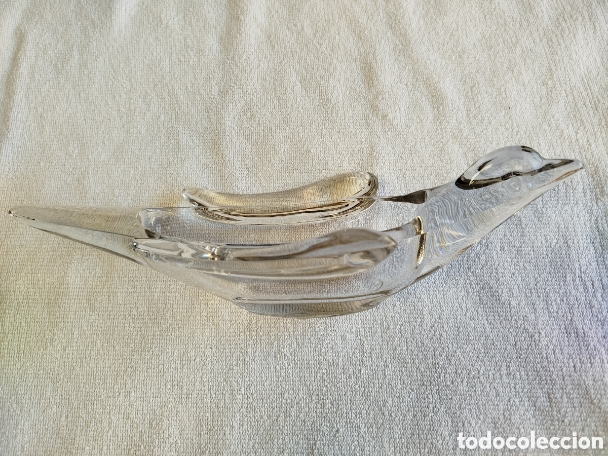 Antig&uuml;edades: Original cenicero con forma de ave en cristal macizo de Bohemia