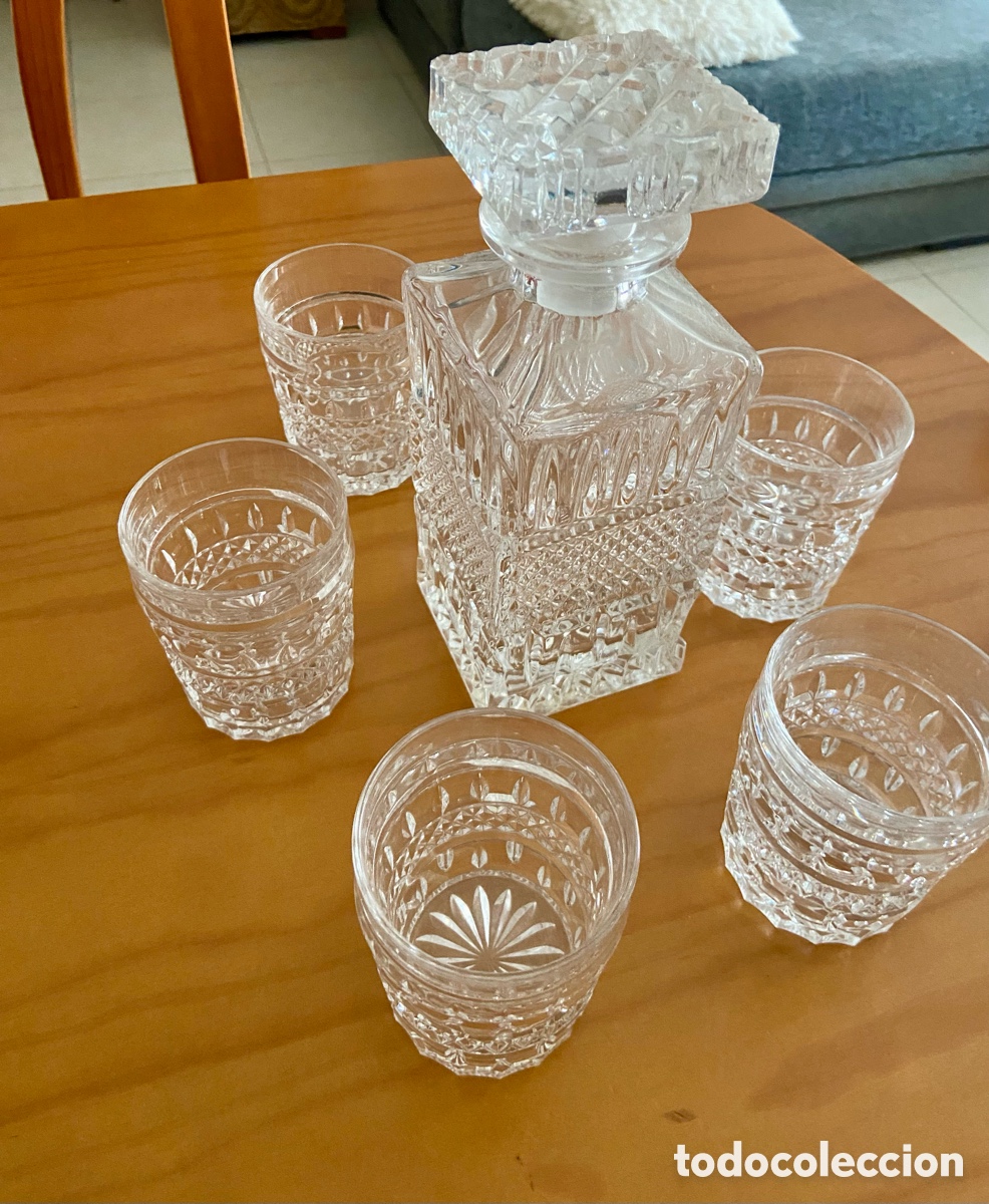 Antig&uuml;edades: Juego botella y vasos cristal - Foto 2