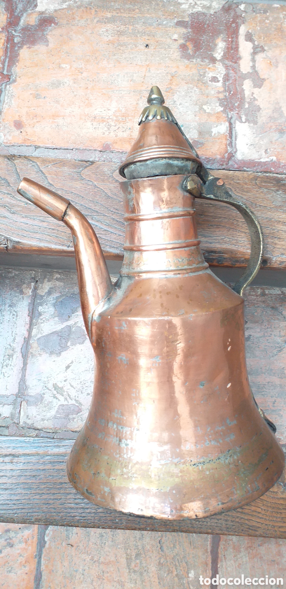 Antig&uuml;edades: Pareja de jarras antiguas de bronce - Foto 12