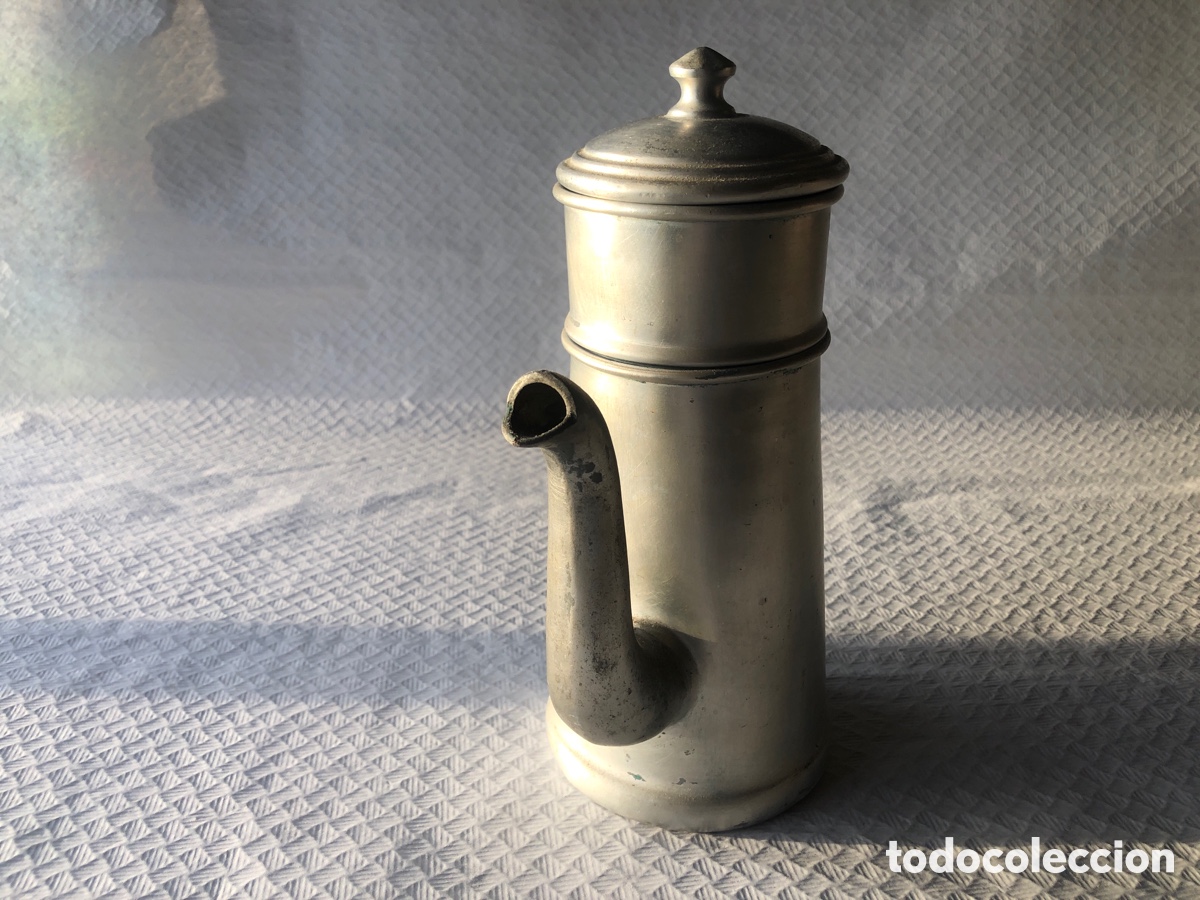 Antig&uuml;edades: Antigua y rara cafetera de aluminio - Foto 4