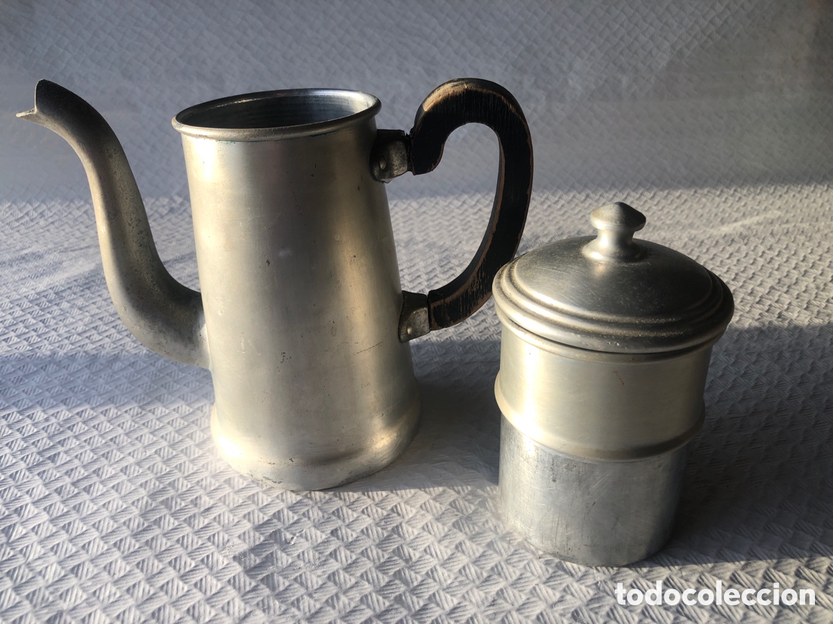 Antig&uuml;edades: Antigua y rara cafetera de aluminio - Foto 9