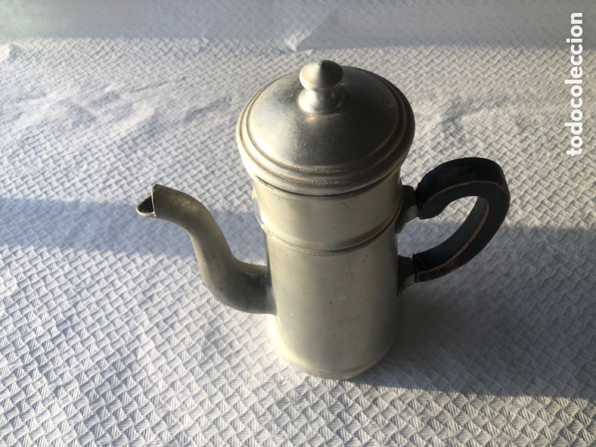 Antig&uuml;edades: Antigua y rara cafetera de aluminio - Foto 11