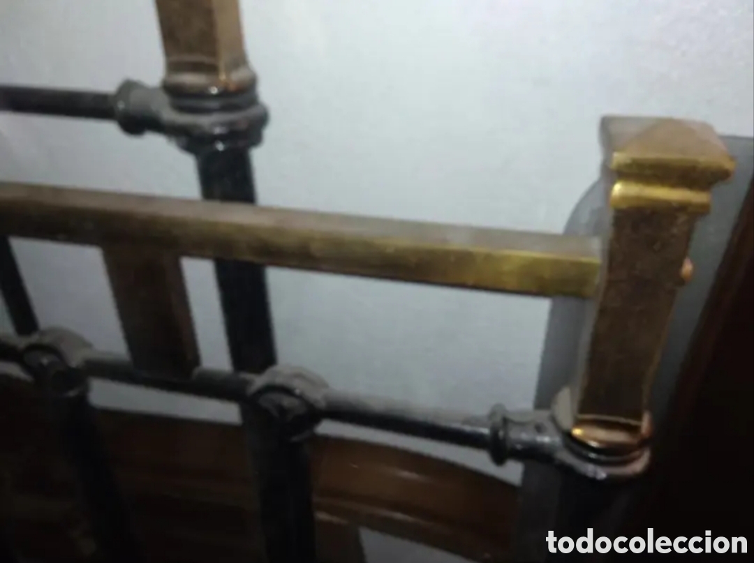 Antig&uuml;edades: Cama de metal antigua - Foto 4