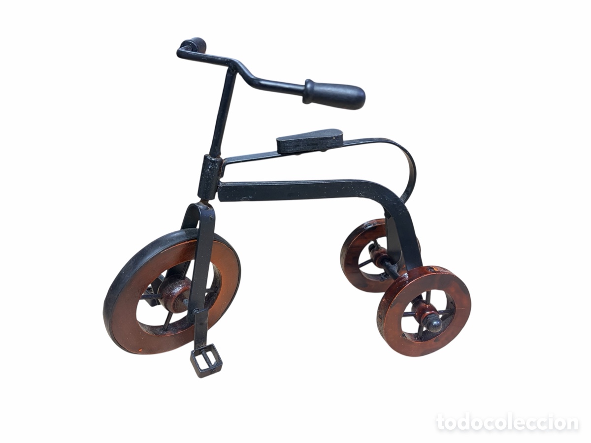 Antig&uuml;edades: Antiguo triciclo decorativo