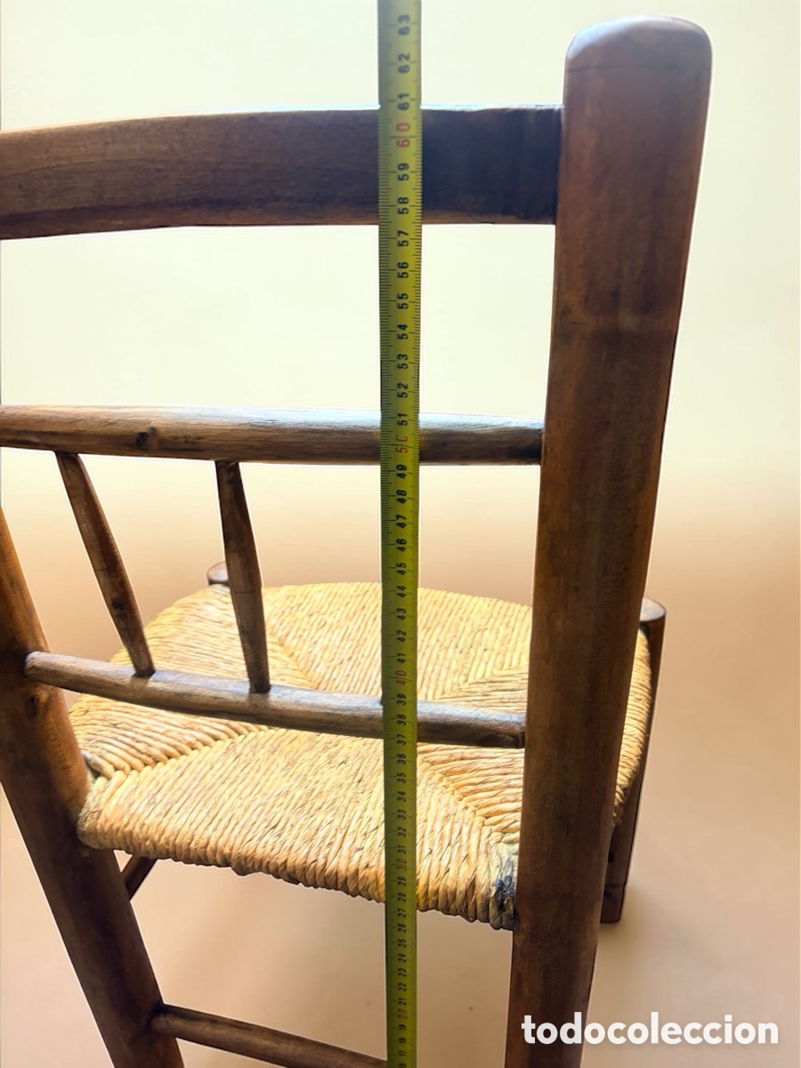 Antig&uuml;edades: Antigua silla infantil de madera y enea - Foto 7