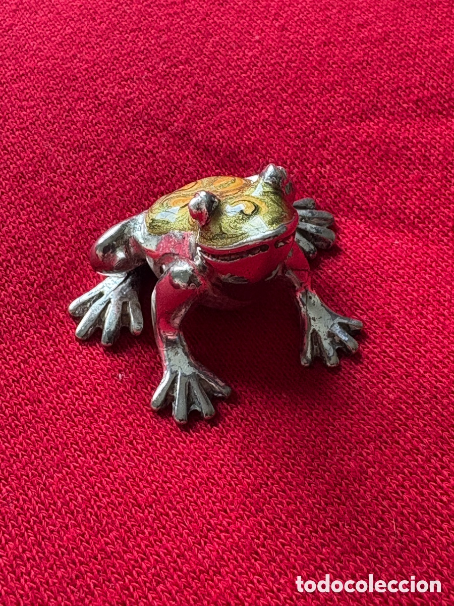 Antig&uuml;edades: Rana plata de ley y esmalte