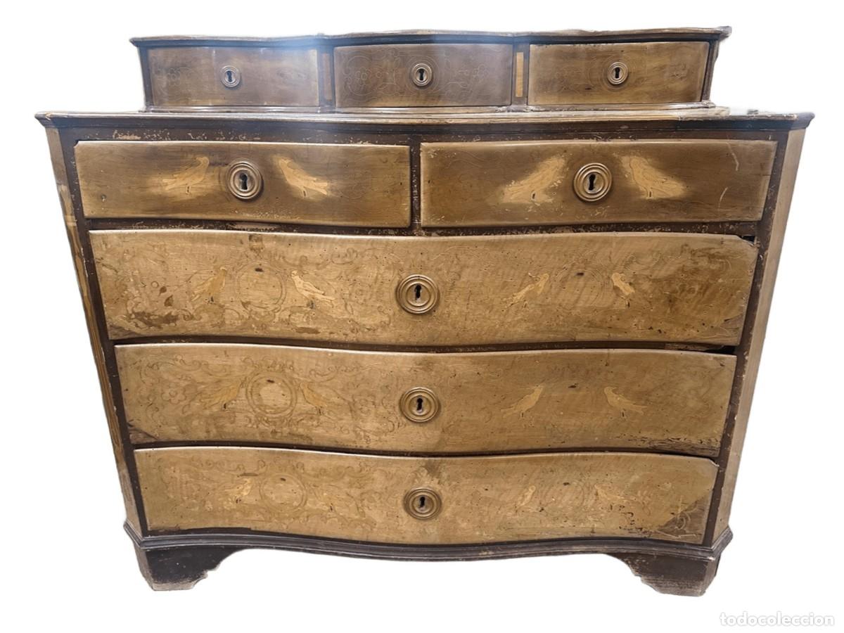 Antig&uuml;edades: COMODA CATALANA CON MARQUETER&Iacute;A. SIGLO XVIII