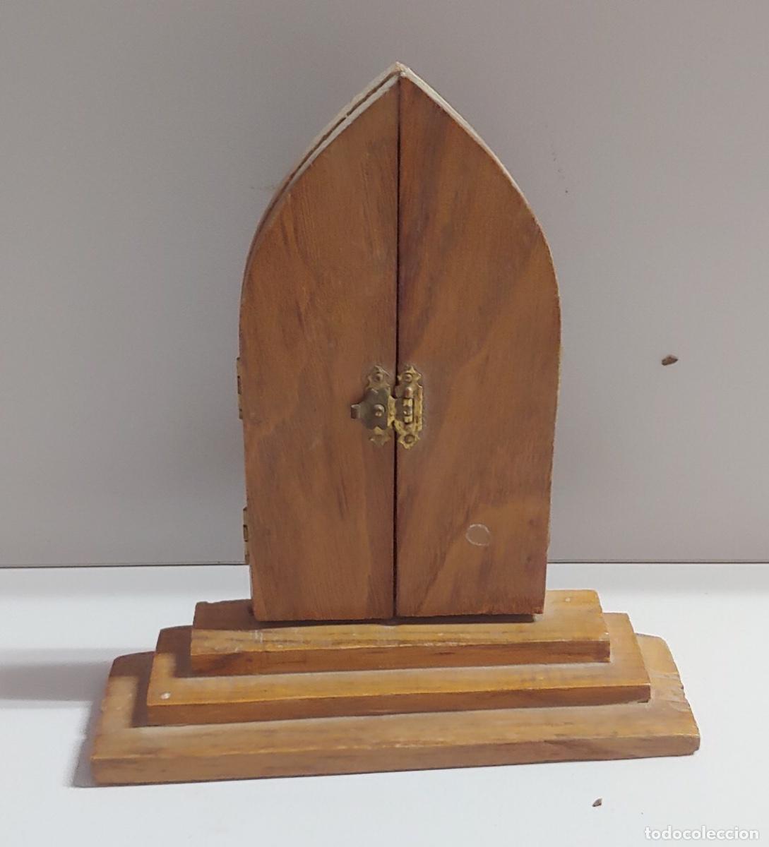 Antig&uuml;edades: Peque&ntilde;a capilla de viaje - Foto 2