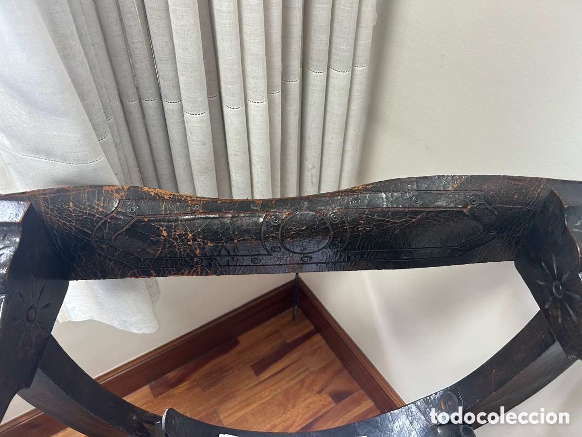 Antig&uuml;edades: Sill&oacute;n de madera, talla castellana. - Foto 2