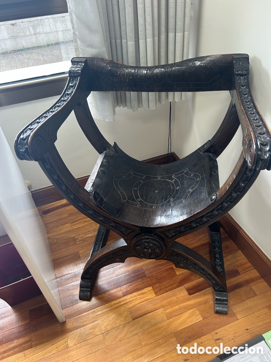 Antig&uuml;edades: Sill&oacute;n de madera, talla castellana. - Foto 1