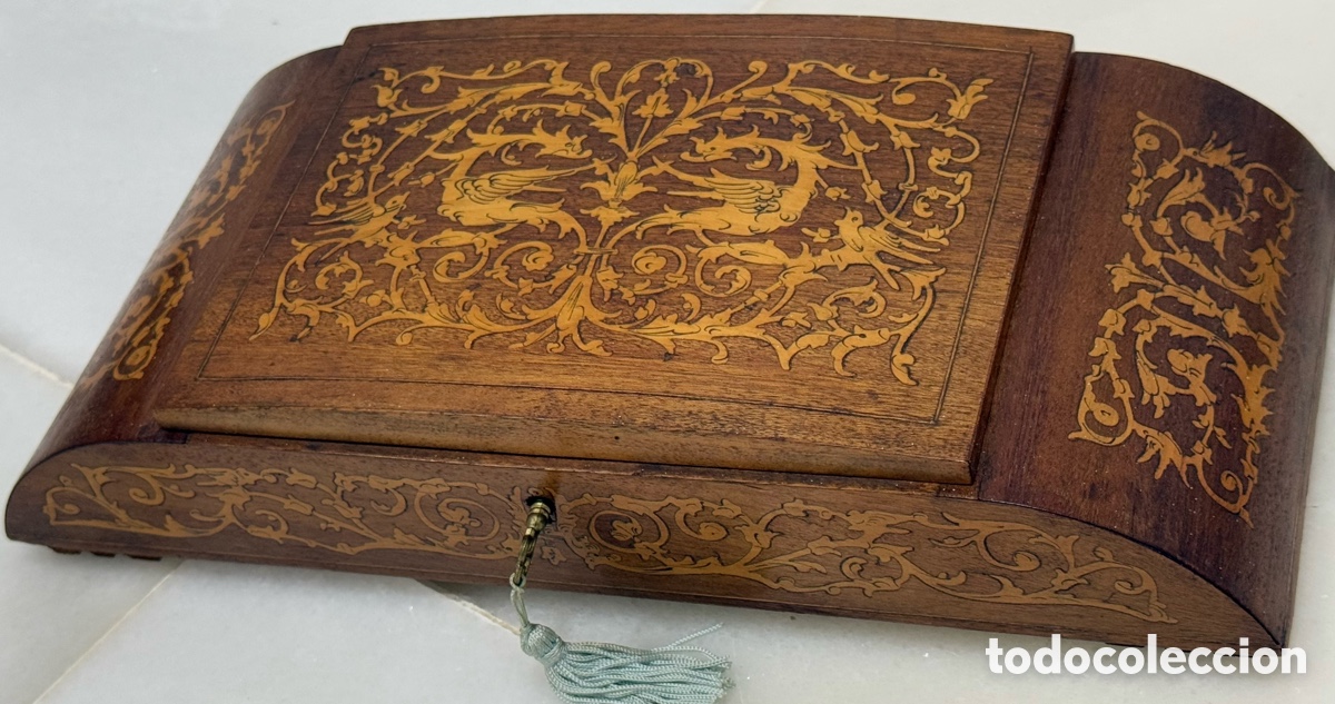 Antig&uuml;edades: ANTIGUA CAJA MUSICAL ITALIANA MARQUETER&Iacute;A