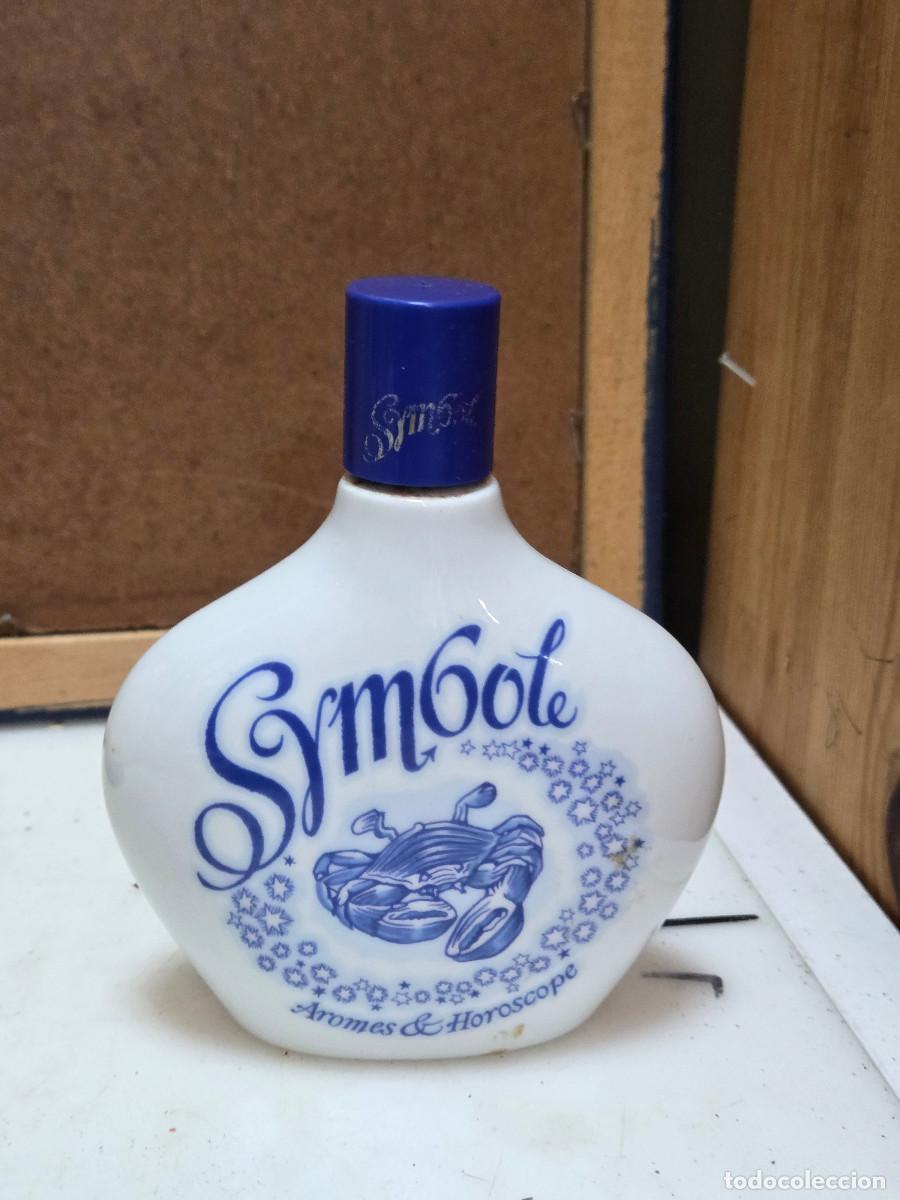 Antig&uuml;edades: botella de cristal opalino - Foto 1