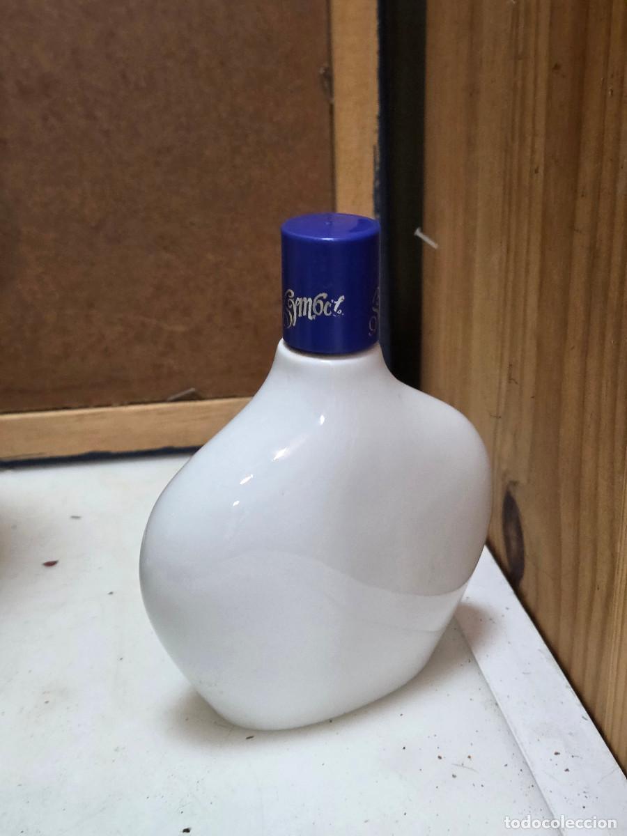 Antig&uuml;edades: botella de cristal opalino - Foto 3