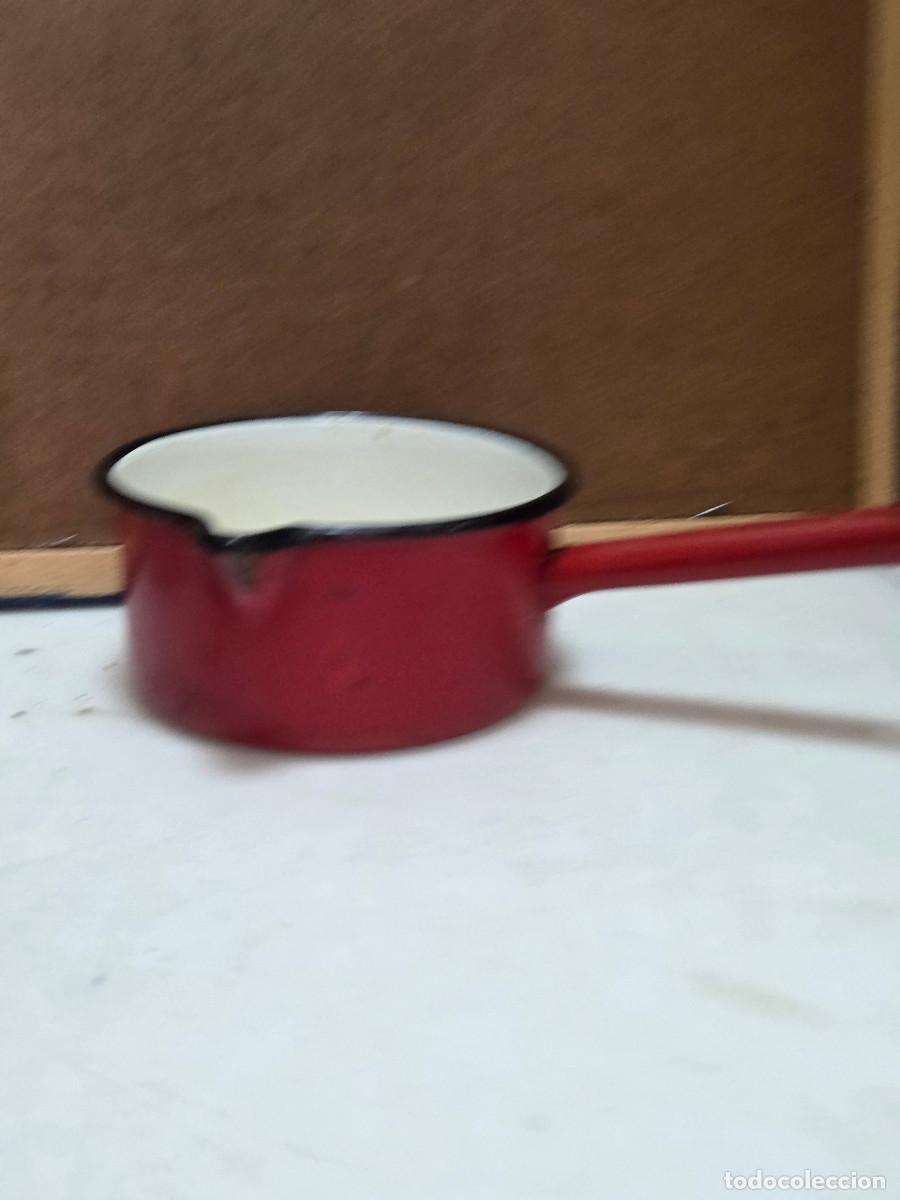 Antig&uuml;edades: cazo de hierro rojo vintage - Foto 2